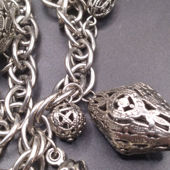 Vintage Etruscan Filigree Silver tone metal Charm 7 1/2'' Bracelet - Picture 4 of 5